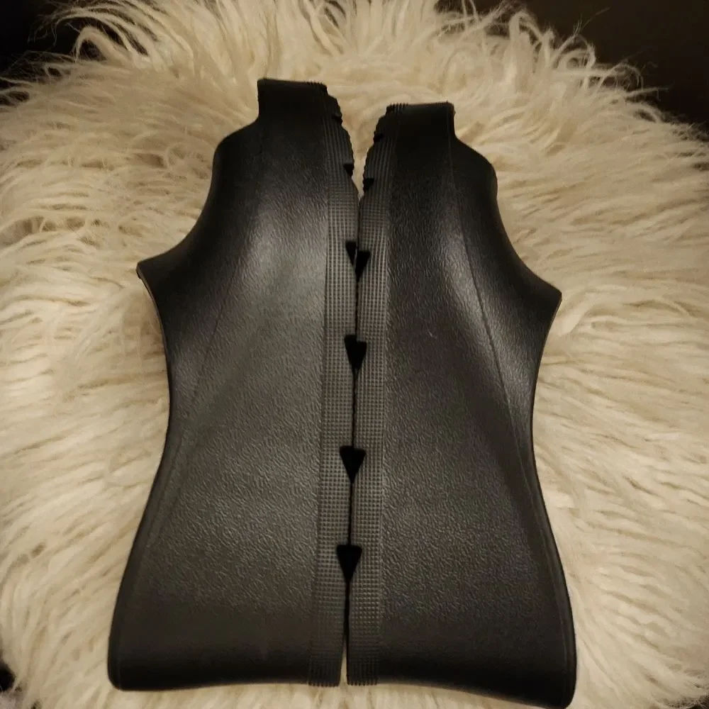 NWOT BareTraps Black Wedge Sandals